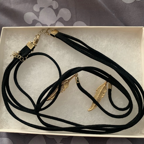 BLOOMINGDALES NECKLACE - Picture 5 of 6